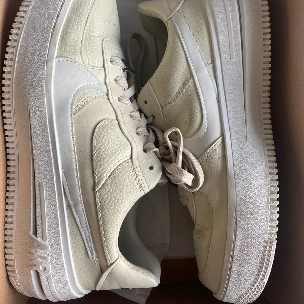 Nike Air Force 1 - Picture 2 of 5